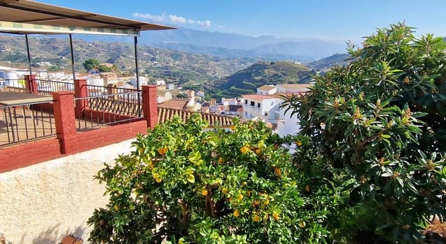 Casa de 3 habitaciones en Almáchar en venta con garaje - 179.000 € (Ref: 9622762)