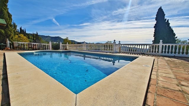 5 makuuhuone Maalaistalo myytävänä paikassa Algarrobo mukana uima-altaan 
autotalli - 550 000 € (Ref: 9623258)