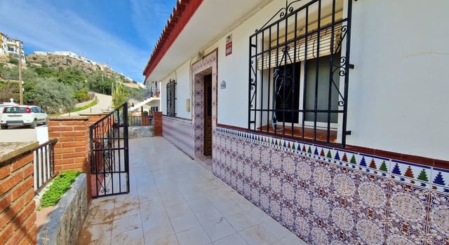 4 soverom Finca/Herregård til salgs i Comares med garasje - € 485 000 (Ref: 9624288)