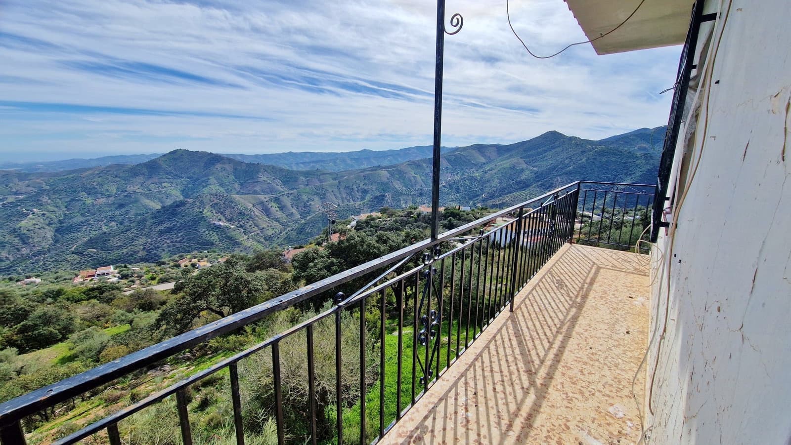 4 slaapkamer Finca/Landhuis te koop in Comares met garage - € 435.000 (Ref: 9624288)