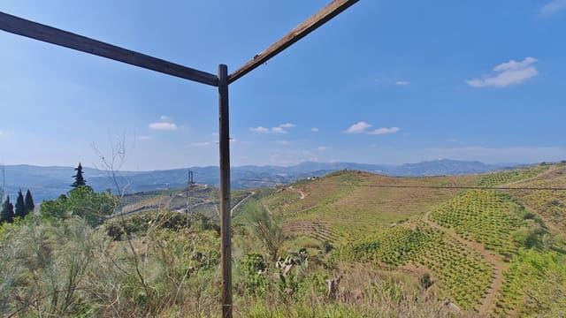 Finca/Casa Rural de 2 habitaciones en Vélez-Málaga en venta con garaje - 59.000 € (Ref: 9643551)