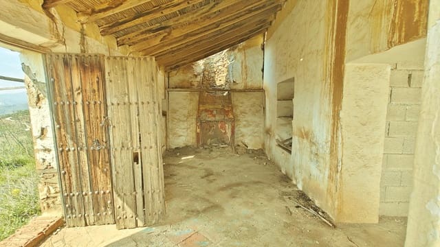 2 soveværelse Finca/Landehus til salg i Vélez-Málaga med garage - € 59.000 (Ref: 9643551)