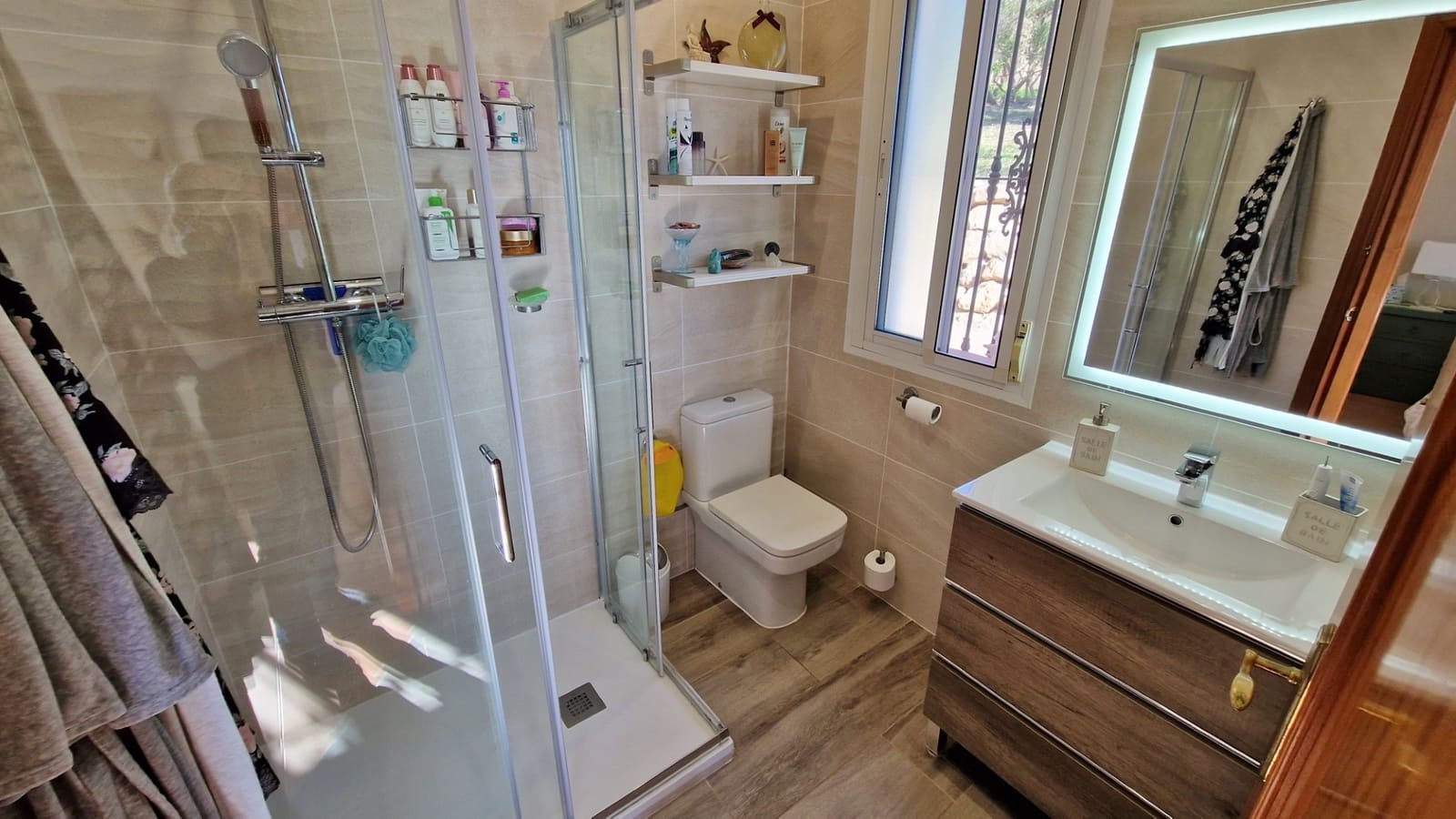 3 bedroom Finca/Country House for sale in Alcaucin with pool garage - € 374,950 (Ref: 9665338)