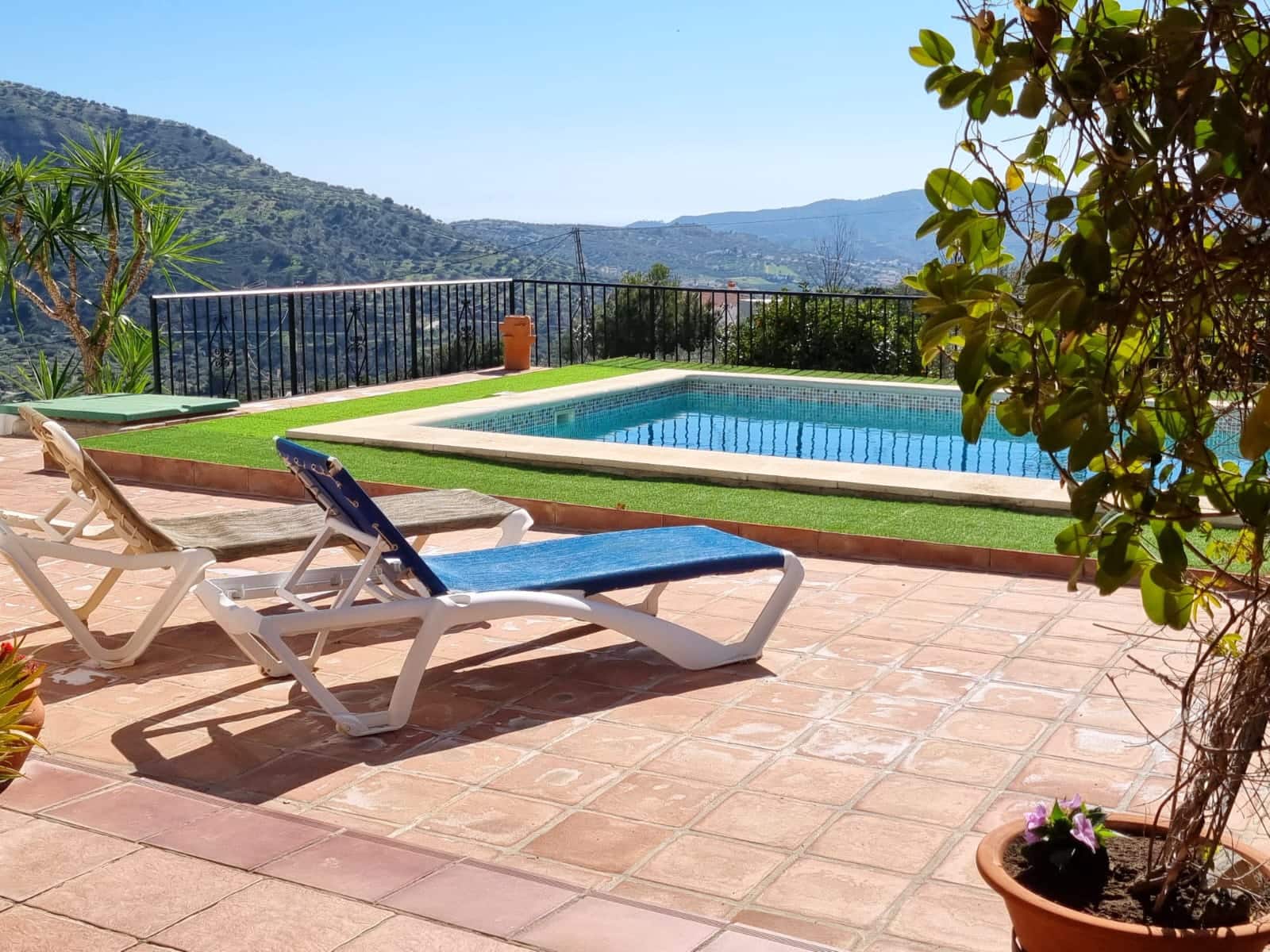 3 bedroom Finca/Country House for sale in Alcaucin with pool garage - € 374,950 (Ref: 9665338)
