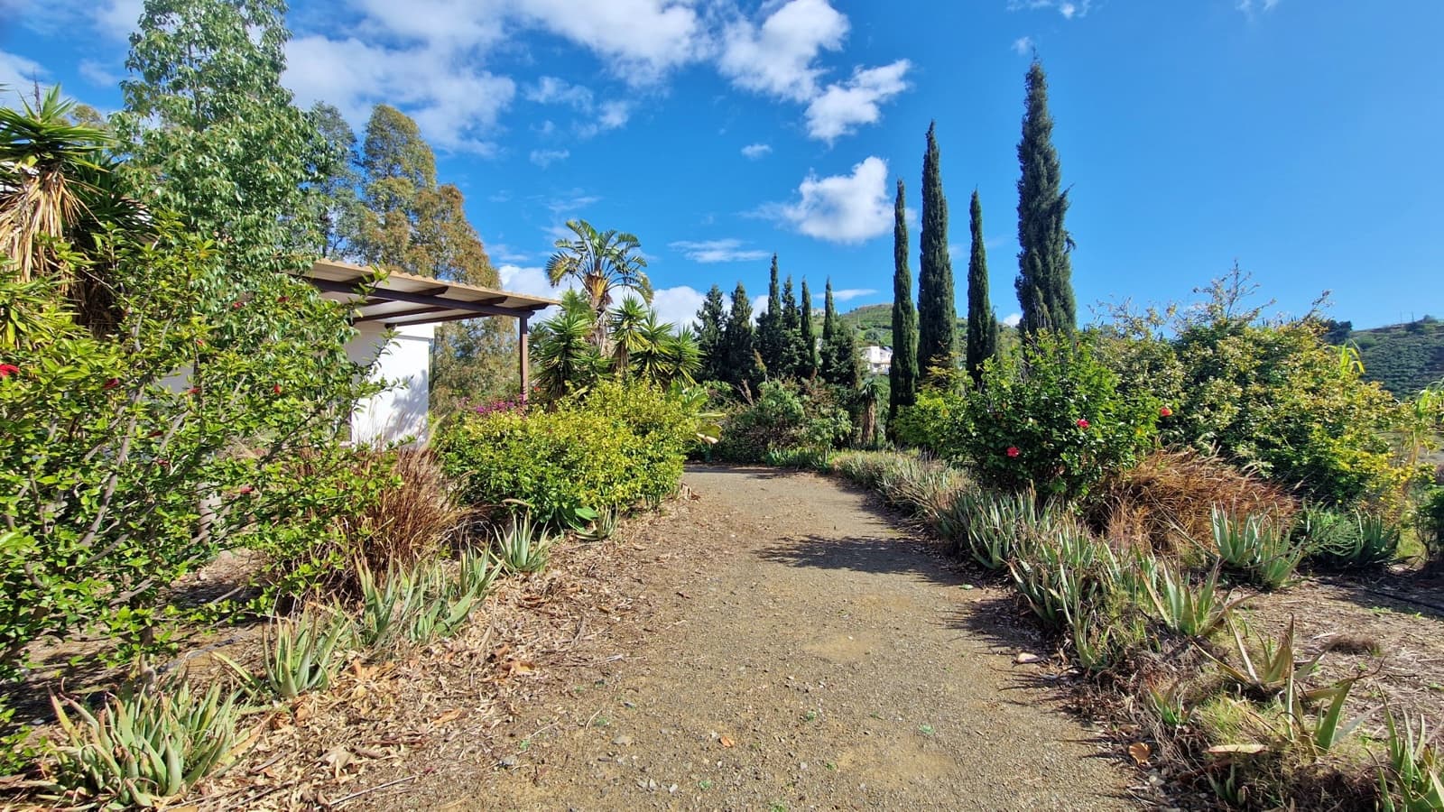 Finca/Casa Rural de 6 habitaciones en Cajiz en venta con garaje - 749.000 € (Ref: 9689900)