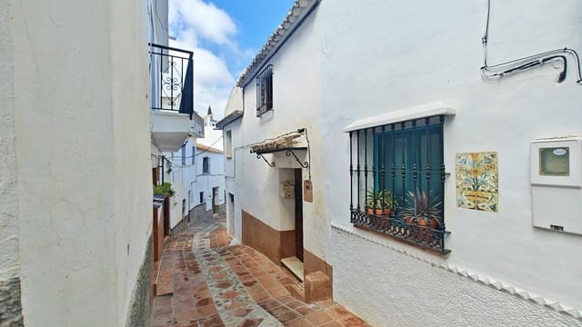 3 bedroom Townhouse for sale in Comares - € 129,500 (Ref: 9737750)