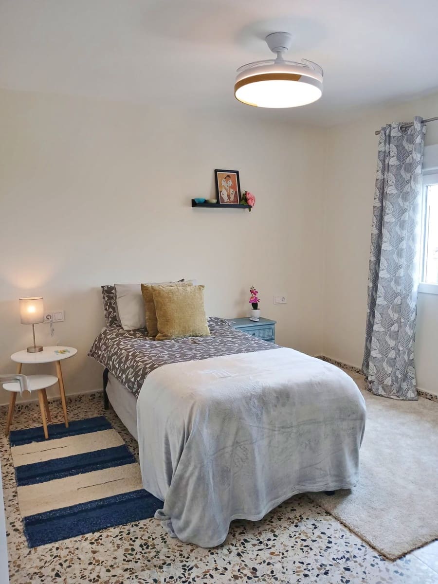 2 soveværelse Byhus til leje i Los Romanes - € 850 (Ref: 9813634)