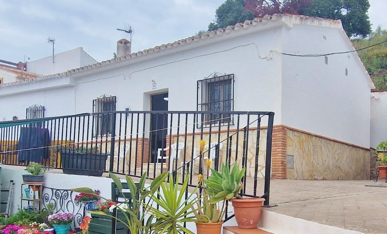 Casa de 2 habitaciones en Viñuela en venta - 149.000 € (Ref: 9815374)