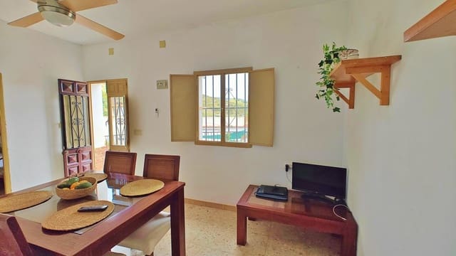 Casa de 2 habitaciones en Viñuela en venta - 149.000 € (Ref: 9815374)