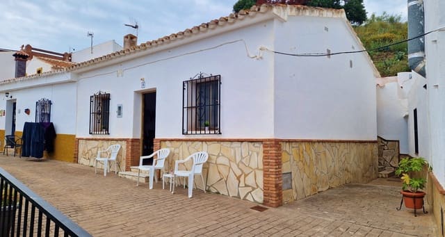 Casa de 2 habitaciones en Viñuela en venta - 149.000 € (Ref: 9815374)