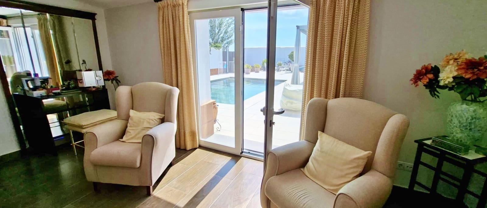 3 bedroom Finca/Country House for sale in Granada city with pool - € 345,000 (Ref: 9823937)