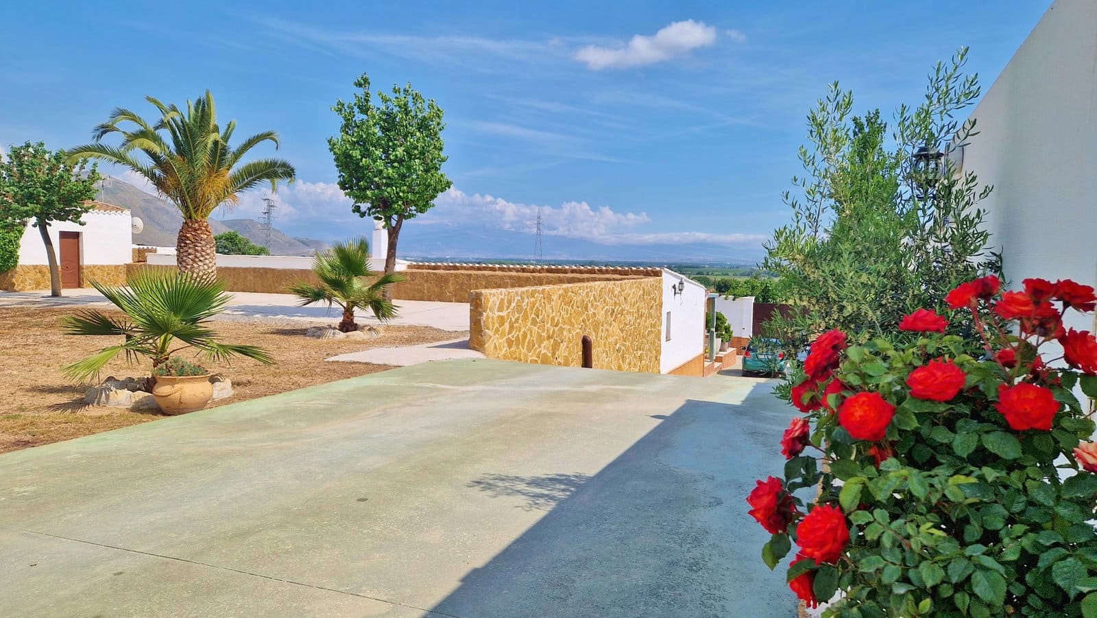 3 bedroom Finca/Country House for sale in Pinos Puente with pool garage - € 345,000 (Ref: 9823937)