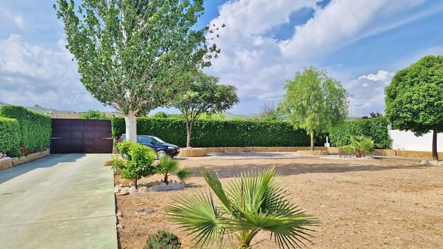 3 quarto Quinta/Casa Rural para venda em Pinos Puente com piscina - 345 000 € (Ref: 9823937)