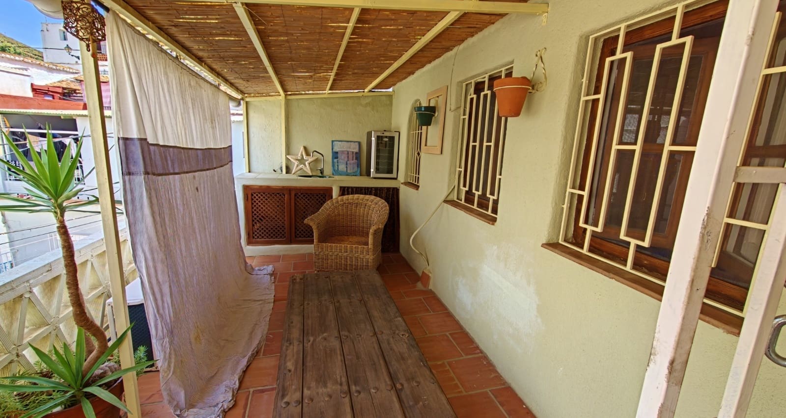2 bedroom Townhouse for sale in Velez-Malaga - € 135,000 (Ref: 9838825)