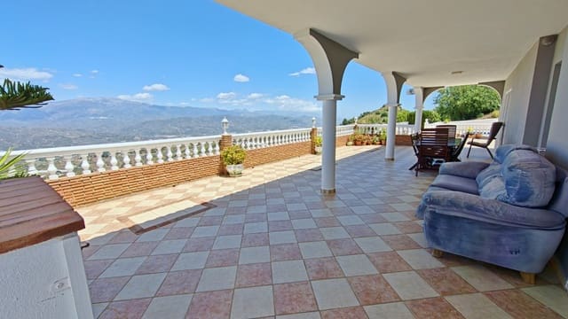 3 camera da letto Finca/Casa di Campagna in vendita in Iznate con piscina garage - 349.000 € (Rif: 9841966)