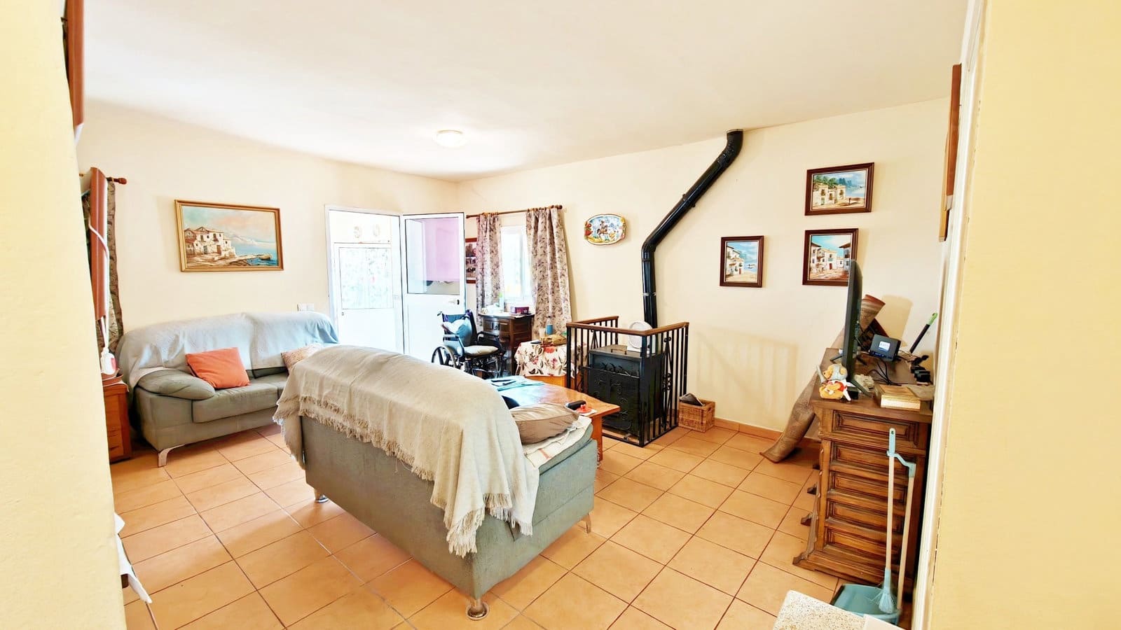Finca/Casa Rural de 2 habitaciones en Almáchar en venta con piscina garaje - 220.000 € (Ref: 9909774)