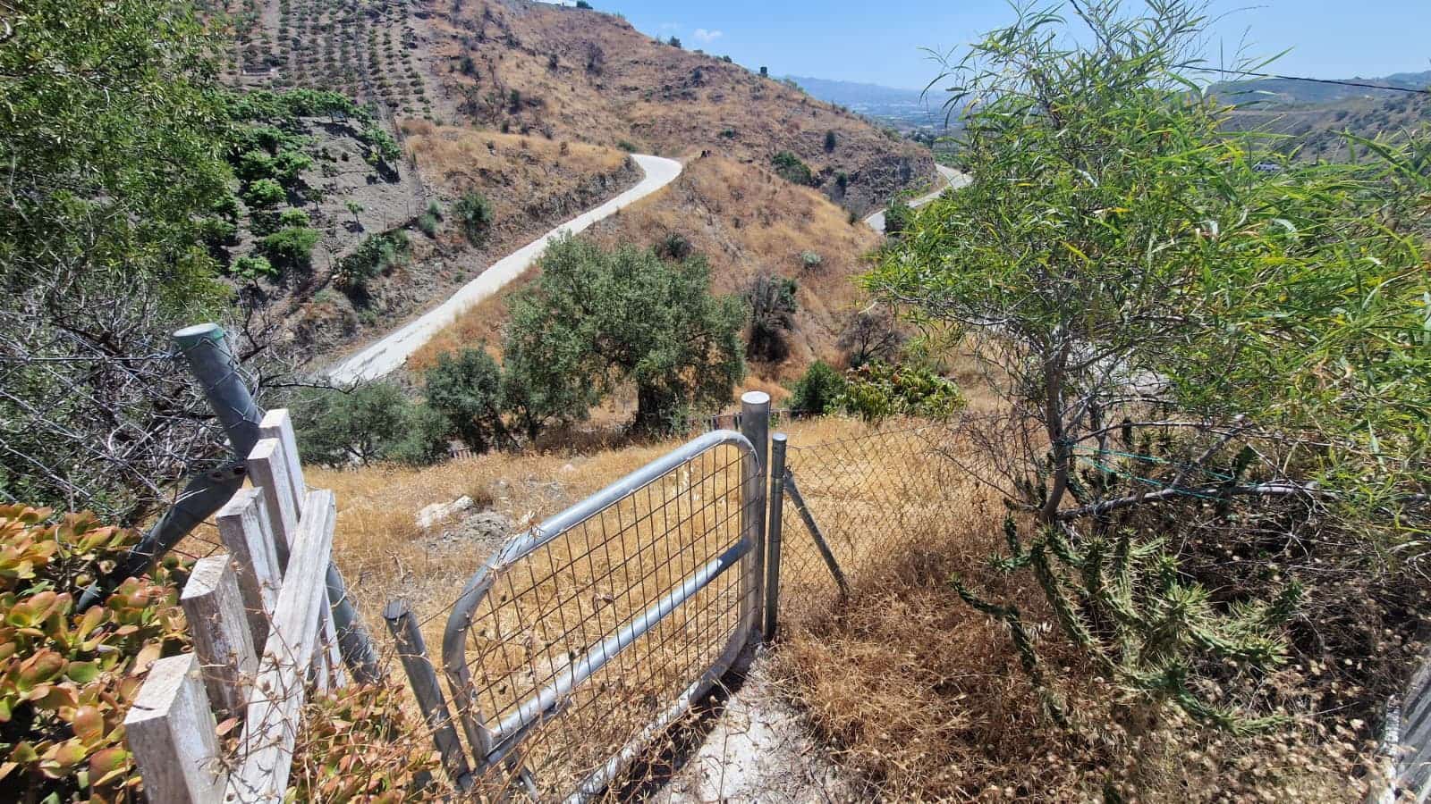 Finca/Casa Rural de 2 habitaciones en Almáchar en venta con piscina garaje - 220.000 € (Ref: 9909774)