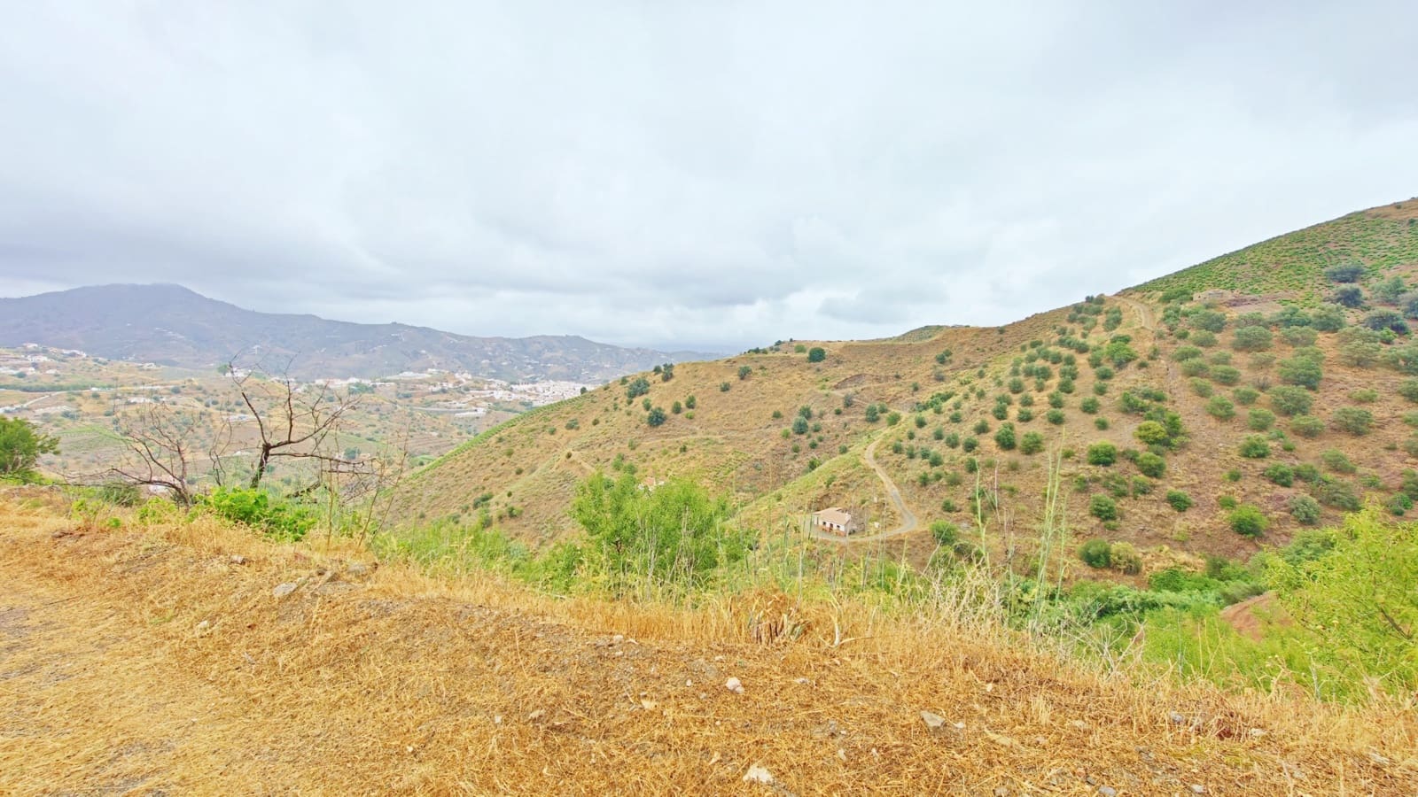 4 bedroom Apartment for sale in Almachar - € 185,000 (Ref: 9926327)