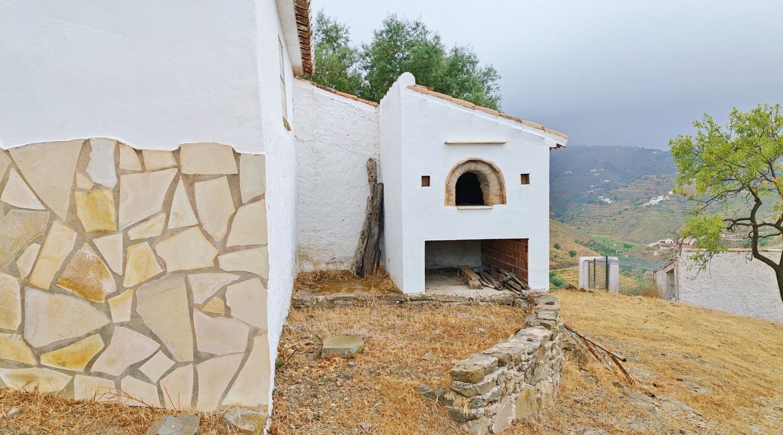 4 bedroom Apartment for sale in Almachar - € 185,000 (Ref: 9926327)