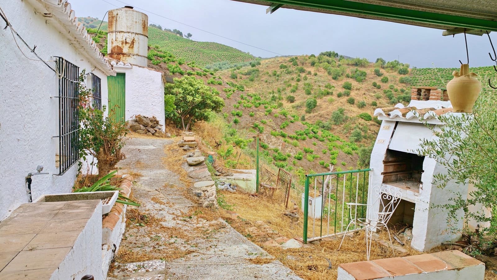 4 bedroom Apartment for sale in Almachar - € 185,000 (Ref: 9926327)