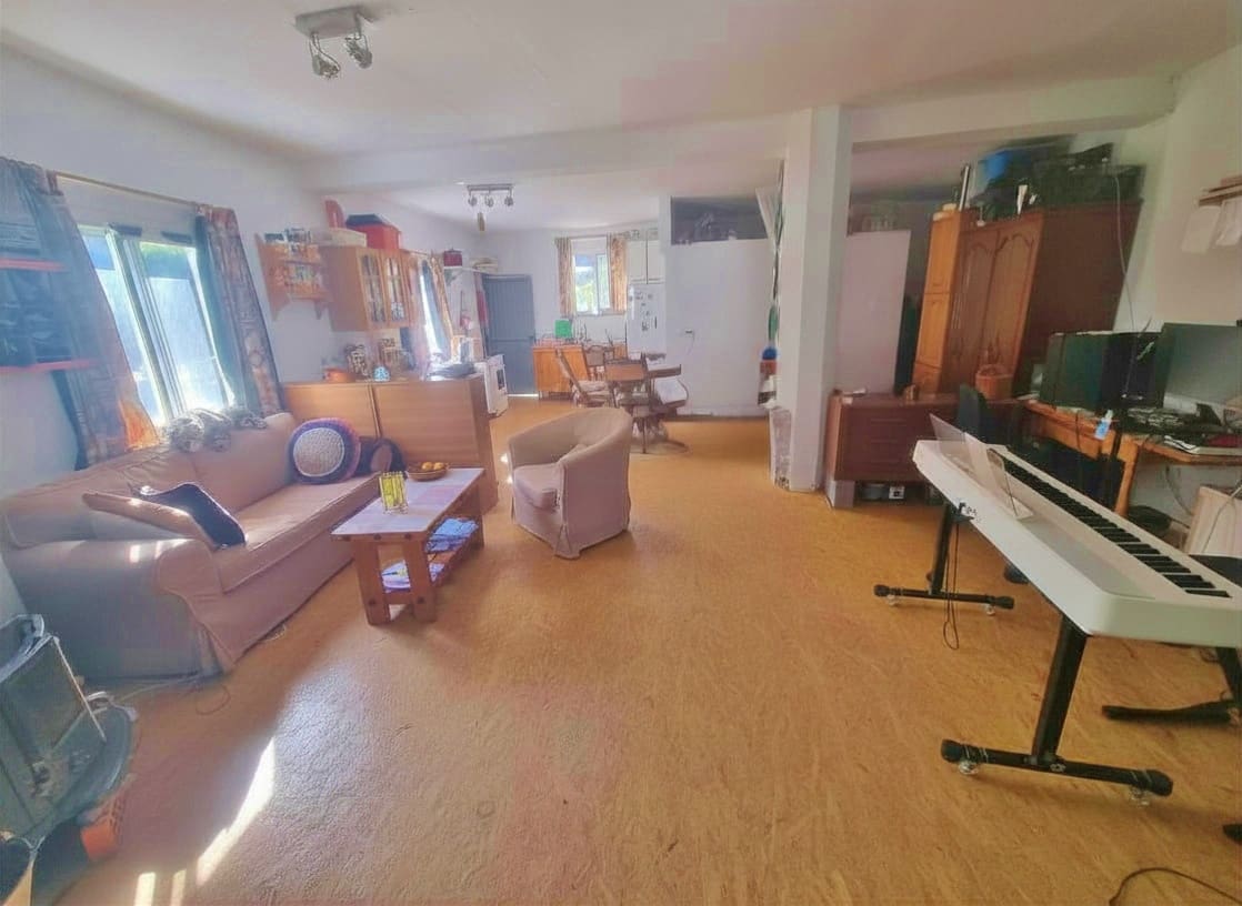Finca/Casa Rural de 5 habitaciones en Canillas de Aceituno en venta con piscina - 239.000 € (Ref: 9937404)