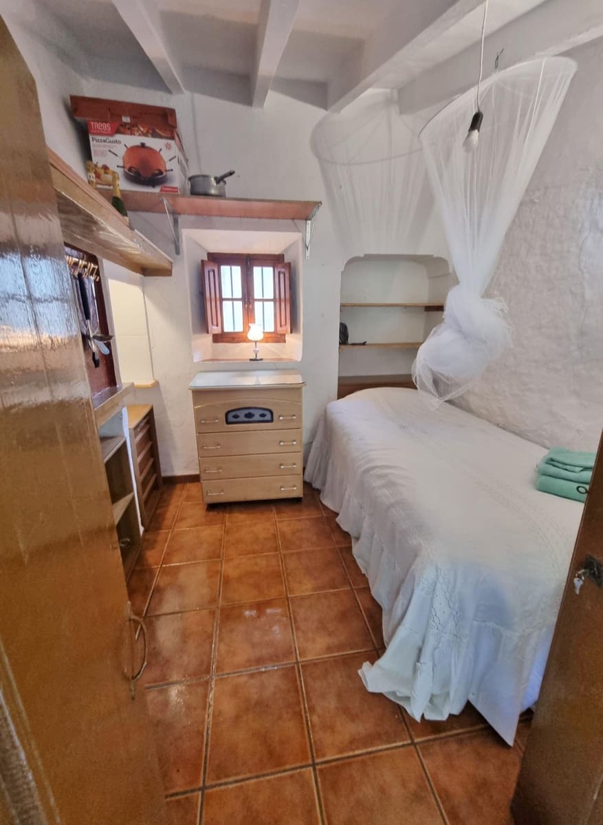 Finca/Casa Rural de 5 habitaciones en Canillas de Aceituno en venta con piscina - 239.000 € (Ref: 9937404)