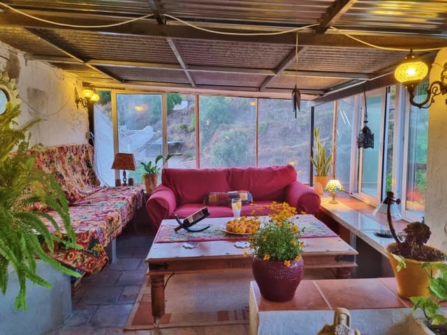5 bedroom Finca/Country House for sale in Canillas de Aceituno with pool garage - € 239,000 (Ref: 9937404)