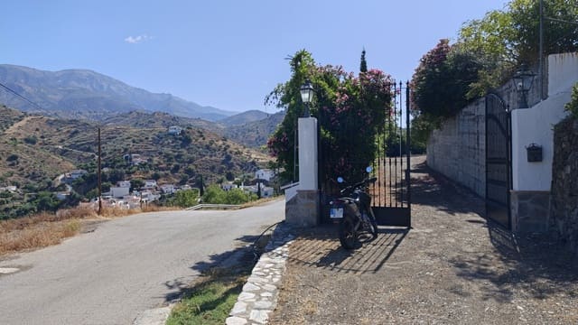 4 soverom Finca/Herregård til salgs i Canillas de Aceituno - € 320 000 (Ref: 9937405)
