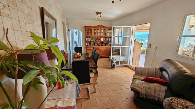 2 sovrum Finca/Hus på landet till salu i Periana med pool - 339 000 € (Ref: 9940995)