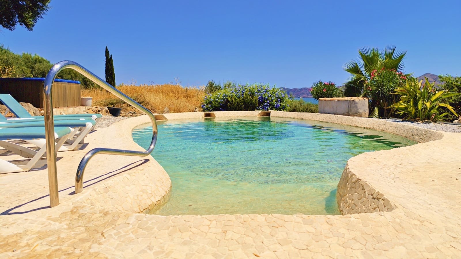 2 sovrum Finca/Hus på landet till salu i Periana med pool - 339 000 € (Ref: 9940995)