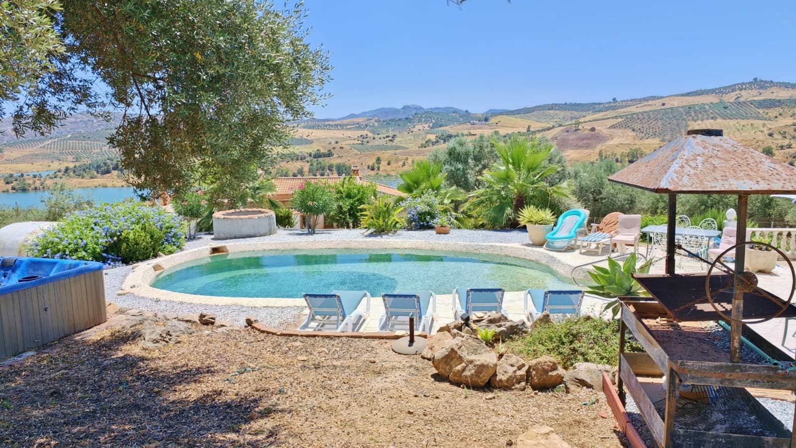 2 sovrum Finca/Hus på landet till salu i Periana med pool - 339 000 € (Ref: 9940995)