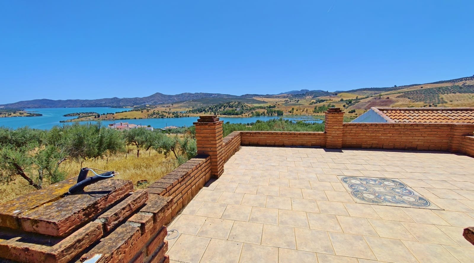 2 sovrum Finca/Hus på landet till salu i Periana med pool - 339 000 € (Ref: 9940995)