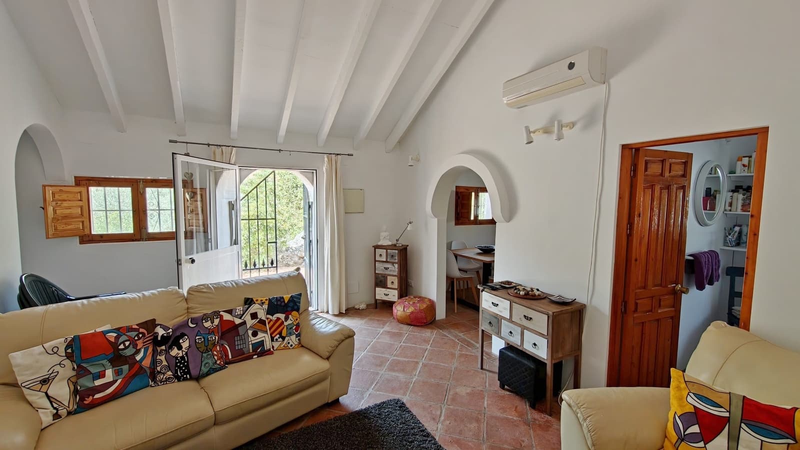 2 slaapkamer Finca/Landhuis te koop in Comares met garage - € 179.000 (Ref: 9984074)