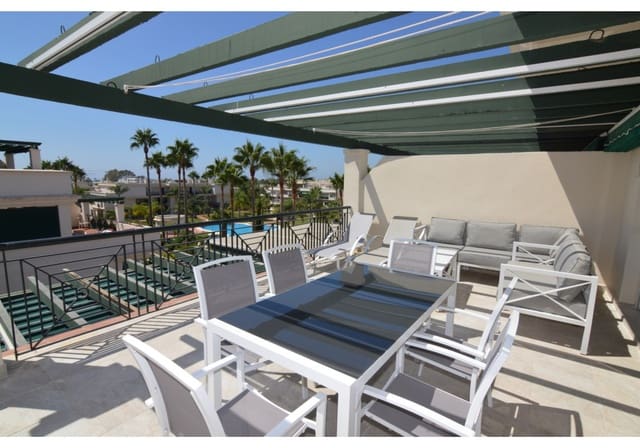 2 quarto Penthouse para arrendamento para férias em Nueva Andalucia, Marbella com piscina Garagem - 1 500 € (Ref: 6091019)