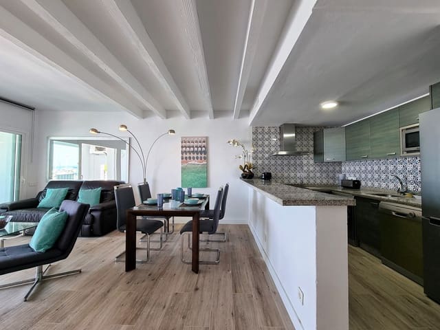 2 soveværelse Penthouse til salg i Puerto Banus, Marbella - € 890.000 (Ref: 6387624)