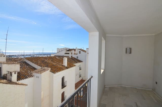 3 chambre Appartement à vendre à Puerto Banus, Marbella avec garage - 1 300 000 € (Ref: 7205275)