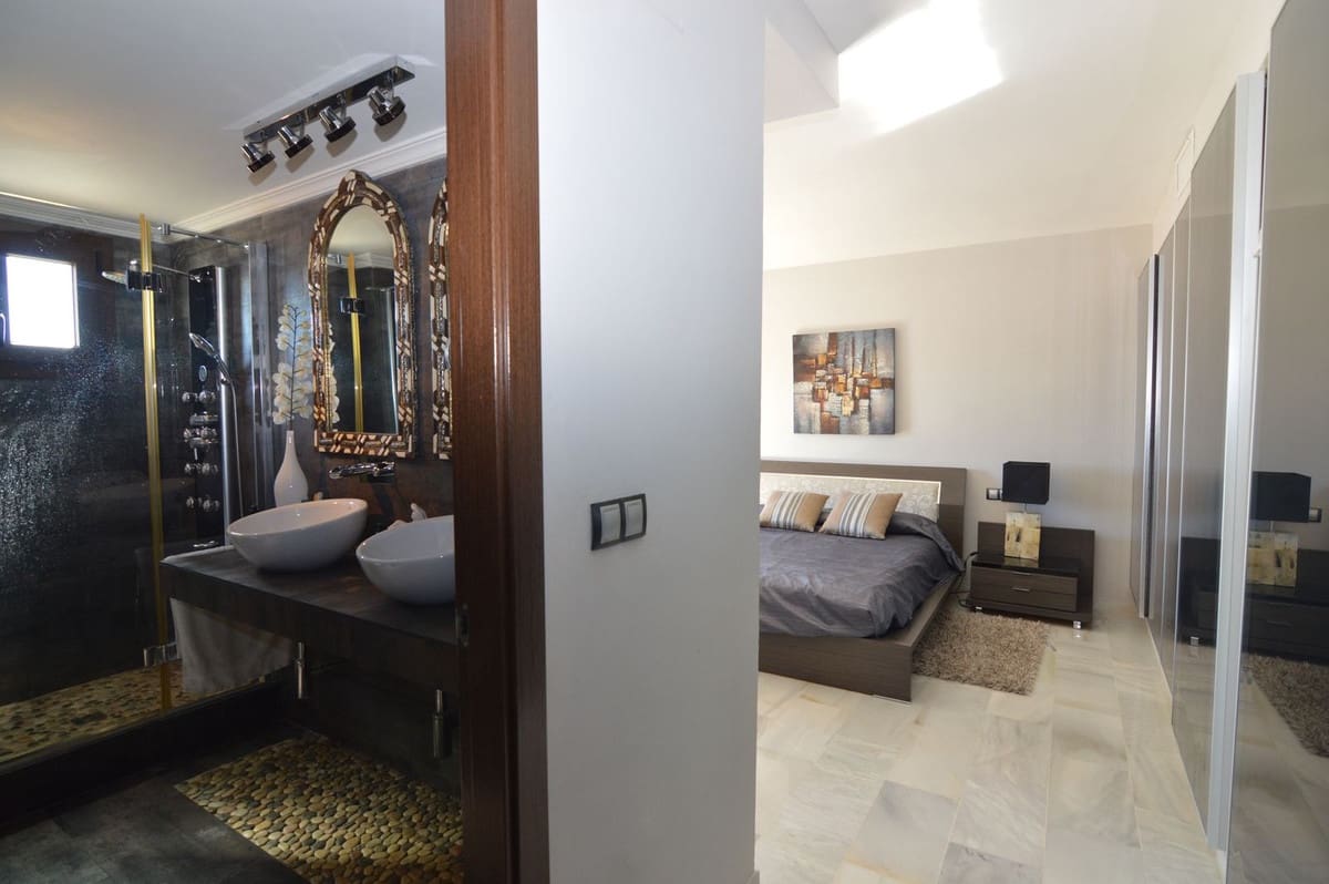 3 makuuhuone Huoneisto myytävänä paikassa Puerto Banus mukana 
autotalli - 1 100 000 € (Ref: 7205275)