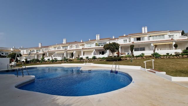 2 soveværelse Penthouse til salg i El Paraiso, Estepona med swimmingpool - € 299.000 (Ref: 7519560)