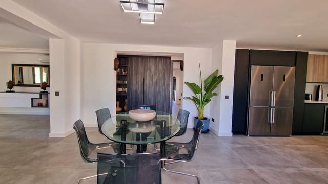 3 quarto Moradia para venda em San Pedro de Alcantara, Marbella com piscina garagem - 2 450 000 € (Ref: 7702518)