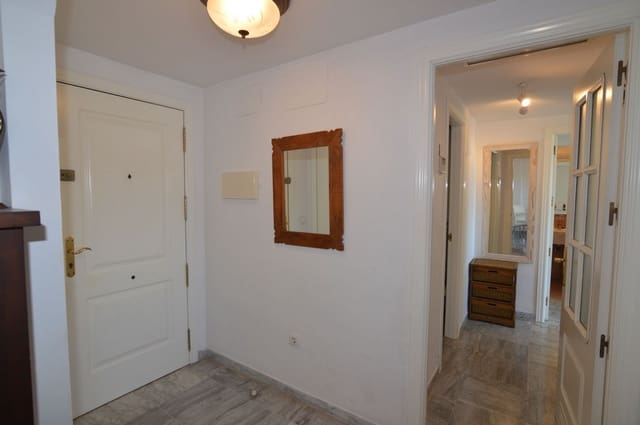 2 quarto Apartamento para arrendamento para férias em Nueva Andalucia, Marbella com piscina Garagem - 1 100 € (Ref: 8331032)