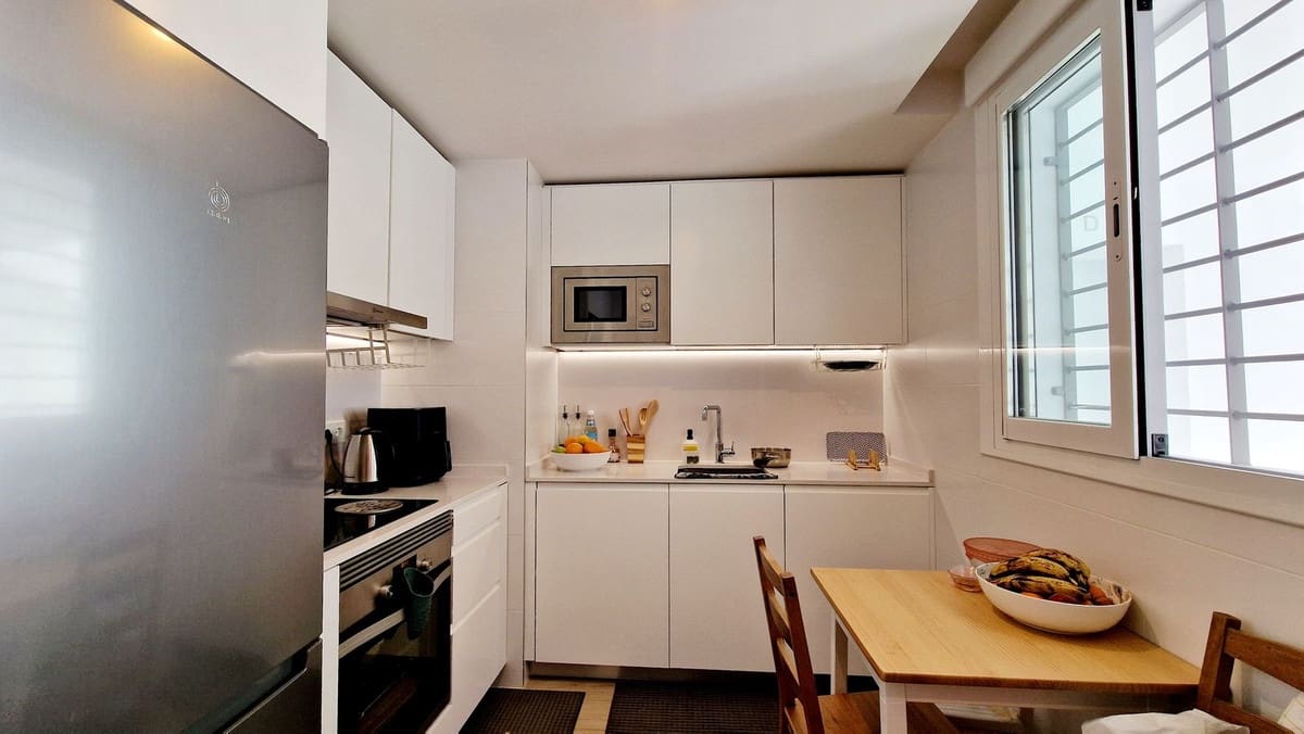 3 sypialnia Apartament na sprzedaż w Nueva Andalucia z basenem garażem - 550 000 € (Ref: 8425835)