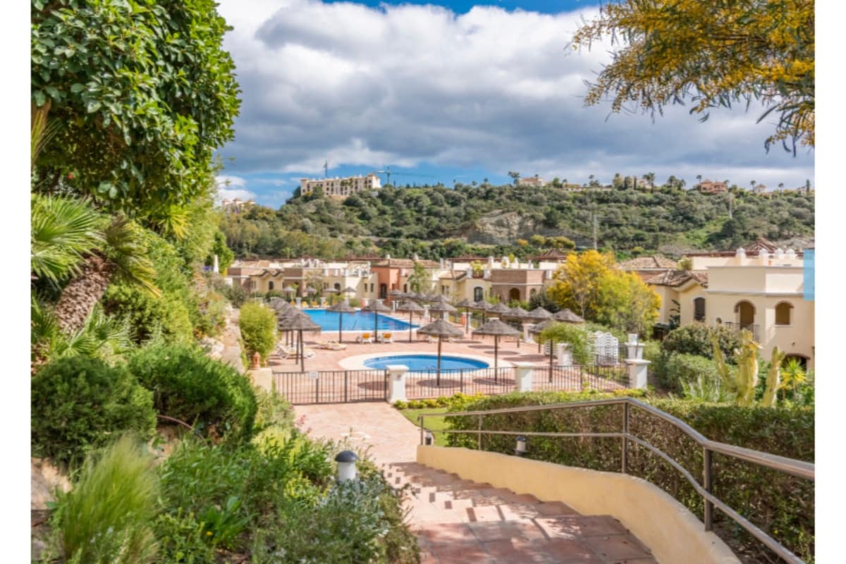 3 soverom Penthouse til salgs i Los Arqueros med svømmebasseng garasje - € 560 000 (Ref: 8569445)