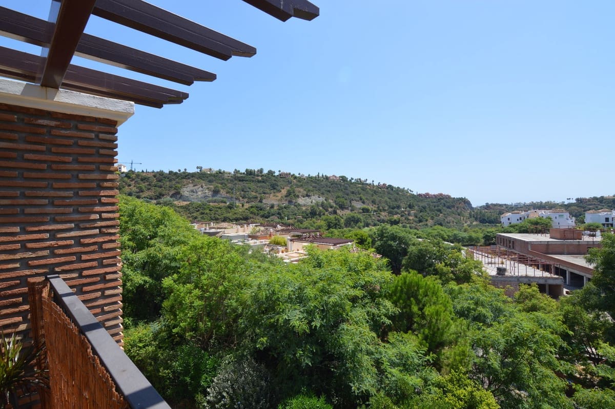 3 soverom Penthouse til salgs i Los Arqueros med svømmebasseng garasje - € 549 000 (Ref: 8569445)