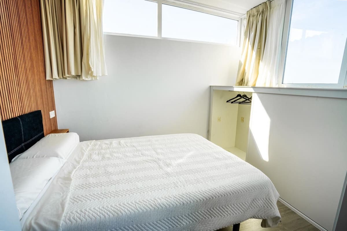 7 sovrum Takvåning till salu i Marbella med pool garage - 850 000 € (Ref: 8674301)