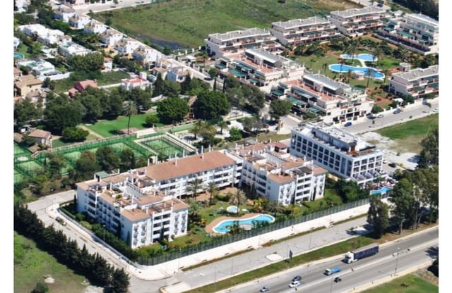 7 sovrum Takvåning till salu i Marbella med pool garage - 850 000 € (Ref: 8674301)