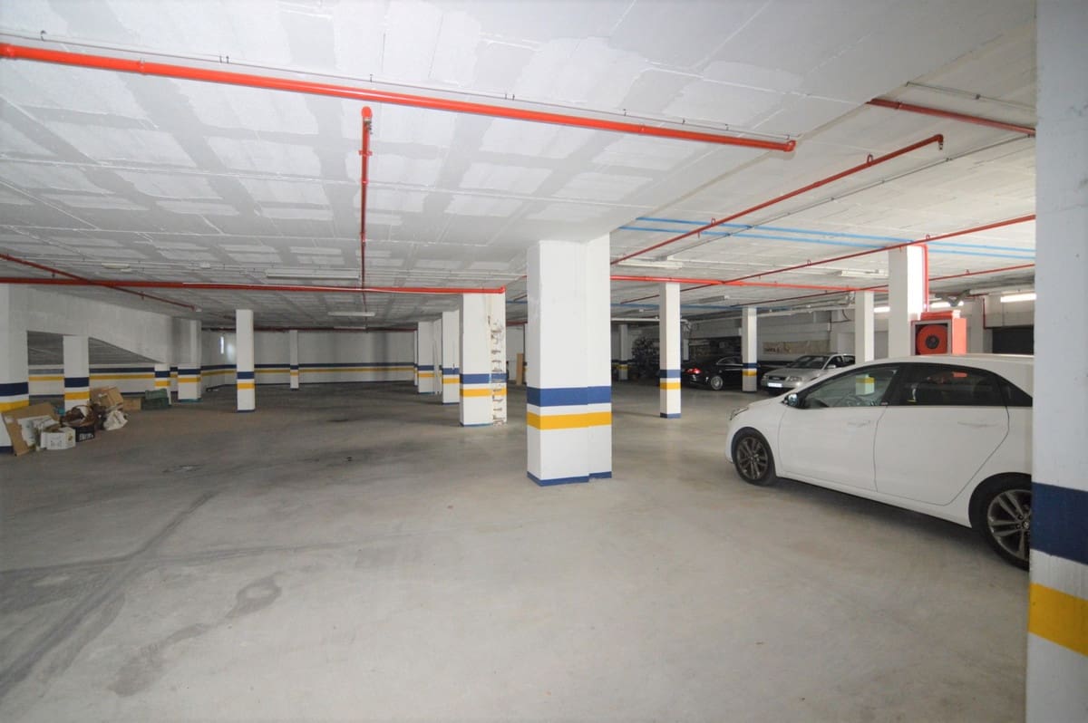 Komercyjne na sprzedaż w San Pedro de Alcantara z basenem garażem - 1 500 000 € (Ref: 8695874)