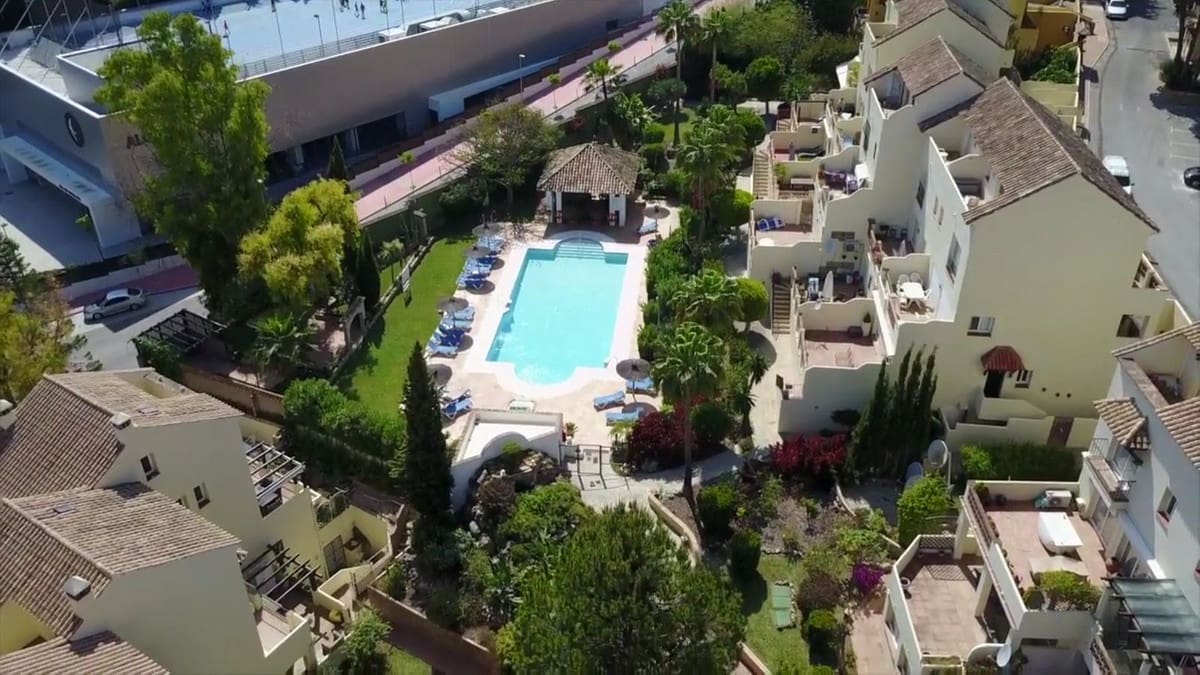 3 bedroom Penthouse for sale in Marbella with pool garage - € 795,000 (Ref: 9509454)