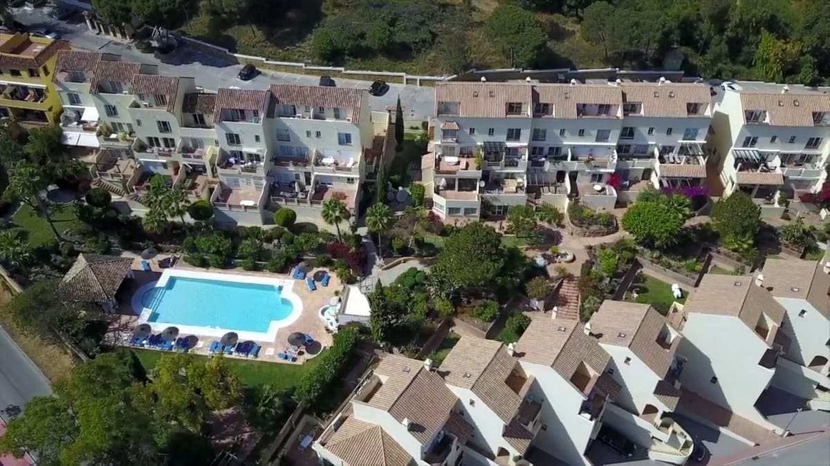 3 bedroom Penthouse for sale in Marbella with pool garage - € 795,000 (Ref: 9509454)
