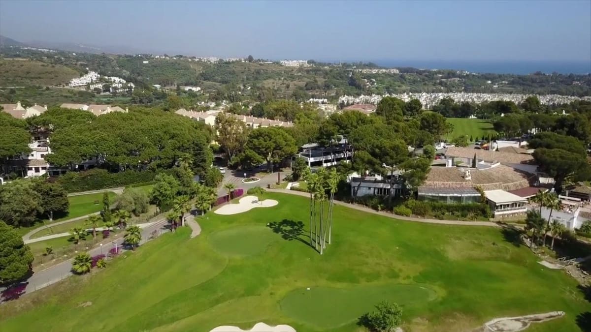 3 bedroom Penthouse for sale in Marbella with pool garage - € 795,000 (Ref: 9509454)