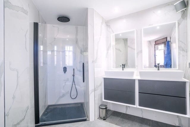 4 bedroom Semi-detached Villa for sale in Golden Mile, Marbella with pool garage - € 1,700,000 (Ref: 9509457)